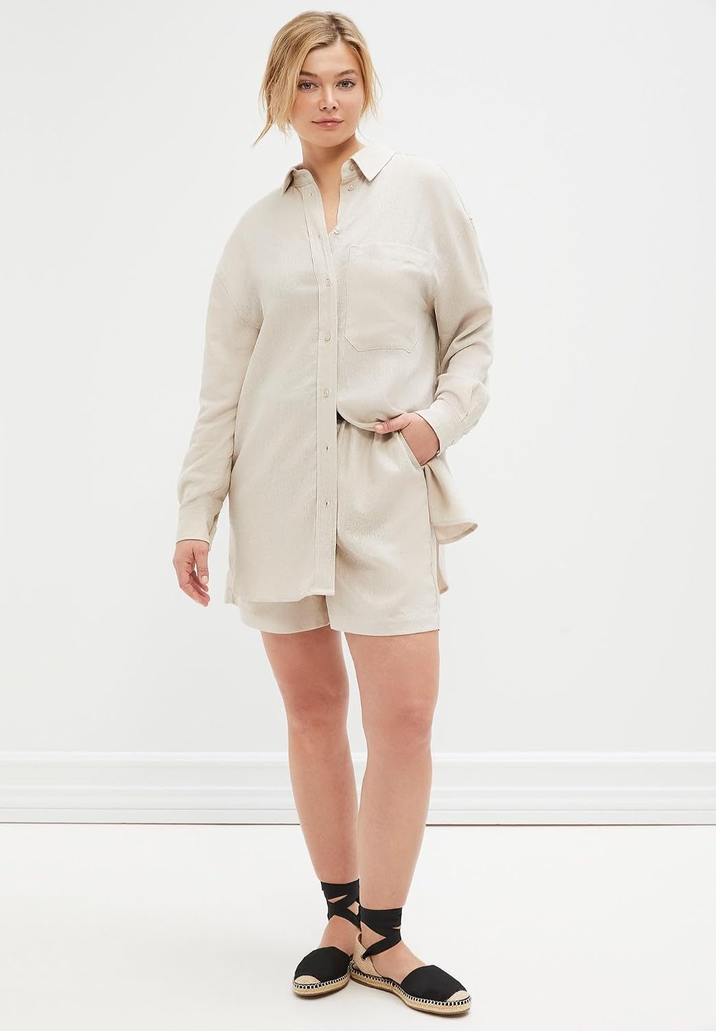 image:imageellos Plus Size LinenBlend PullOn Elastic Waist ShortsHeather Sand