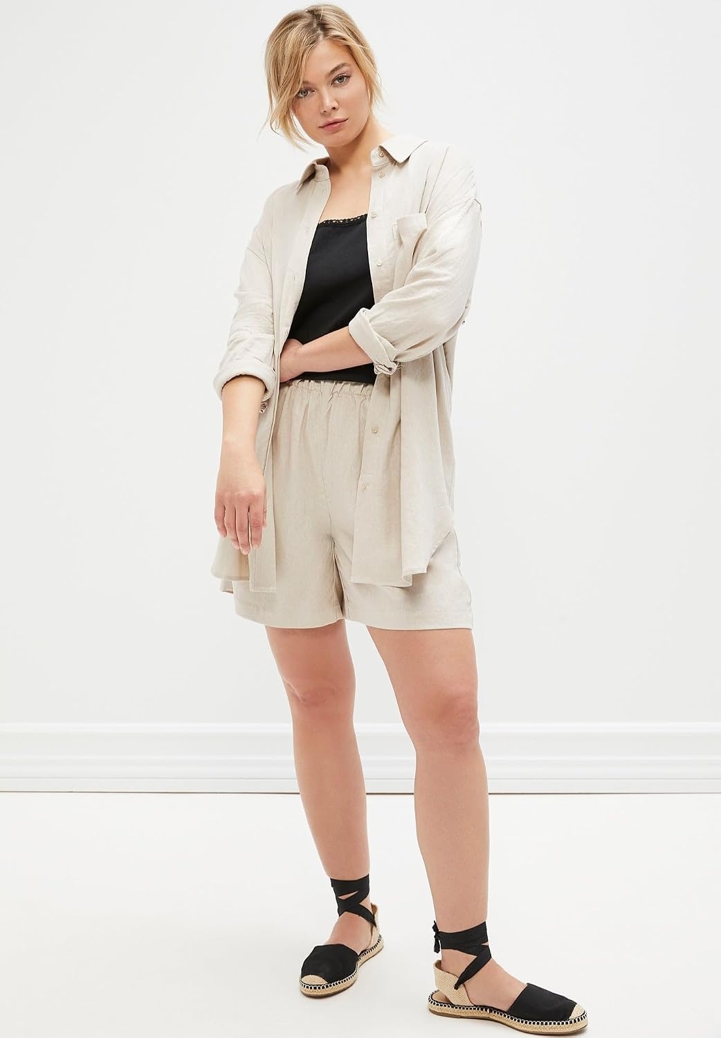 image:imageellos Plus Size LinenBlend PullOn Elastic Waist ShortsHeather Sand